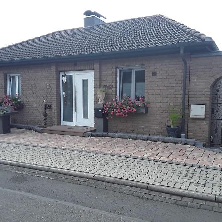 Haus Sonnenblick Apartment Momlingen ภายนอก รูปภาพ