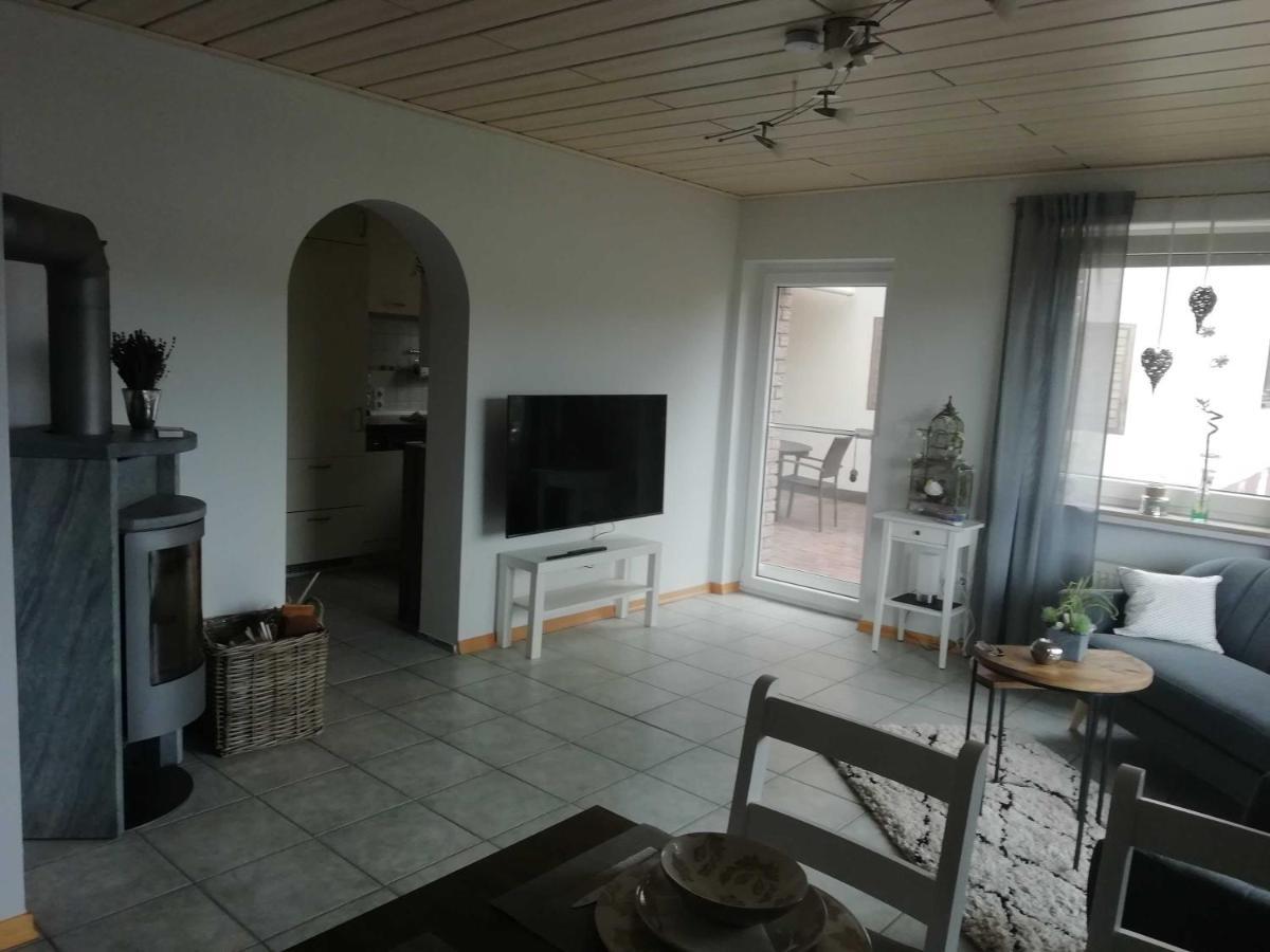 Haus Sonnenblick Apartment Momlingen ภายนอก รูปภาพ