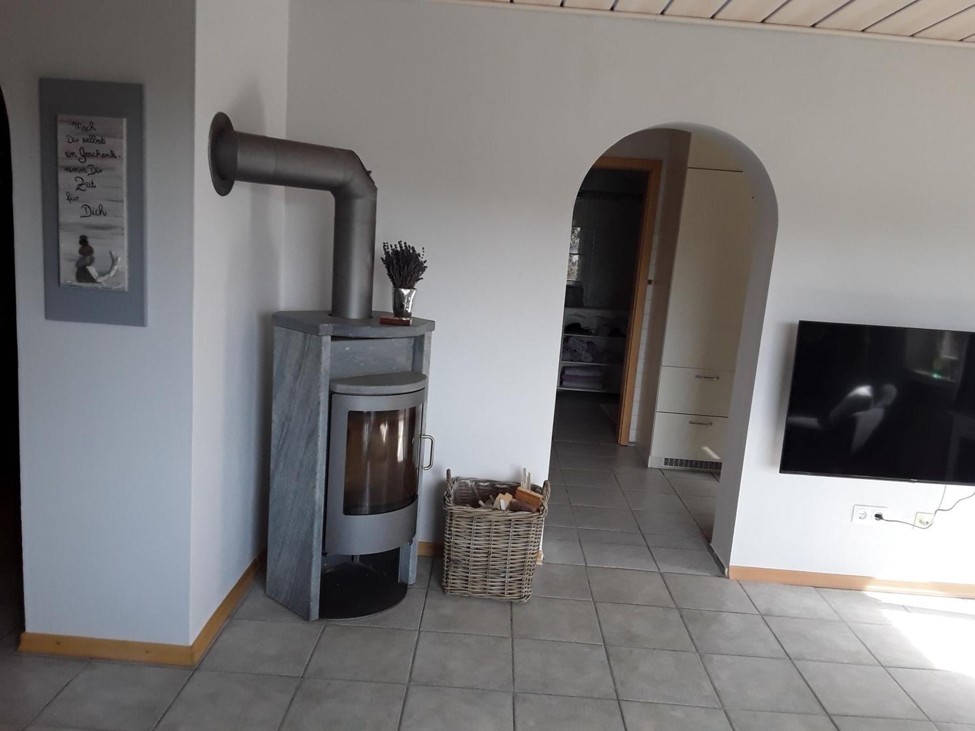 Haus Sonnenblick Apartment Momlingen ภายนอก รูปภาพ